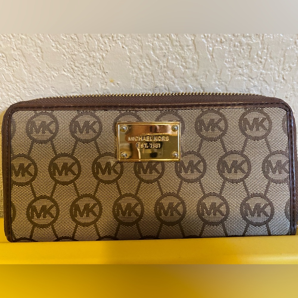 Jet Set Travel Large Logo Quarter-Zip Wallet